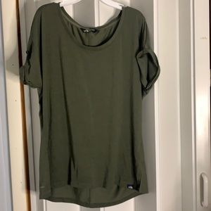 Green North Face Women’s Tee